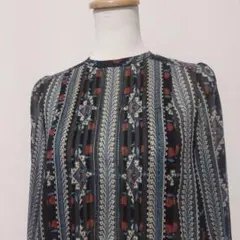 ♥️美品♥️SEASON STYLE LAB 総柄シアーブラウス