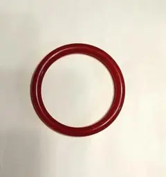 赤い石のバングル