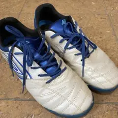 umbro サッカートレーニングシューズ24cm