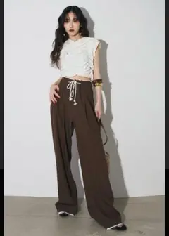 Andrea&co. メニーギャザートップス