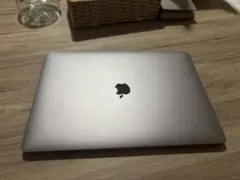 Apple MacBook Pro 本体