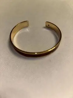 プラージュ　arron ゴールドバングル