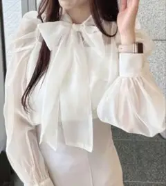 マーキュリーデュオ　パワショルリボンブラウス　2way ホワイト