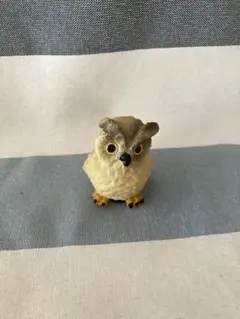 フクロウ 置物 小型 プラスチック製