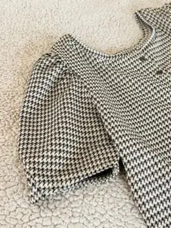 ♠︎GU♠︎レディース半袖トップス ヘリボーン柄【S】ベージュぽわーん袖　ノーカラー