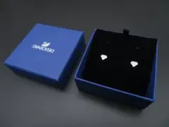 美品 スワロフスキー ピアス シルバーカラー クリスタル 箱