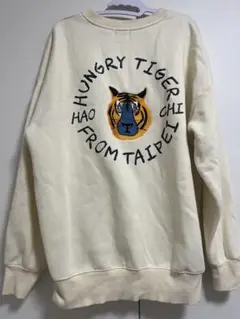チュウカタベタイ 刺繍スウェット