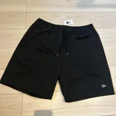 New Era ブラックショートパンツ