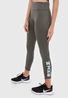 【美品】Nike レギンス　グリーン　カーキ　ランニング