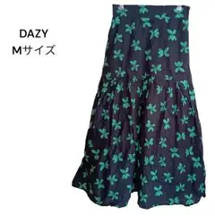DAZY フレアスカート 黒と緑の花柄　M サイズ