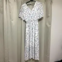 フローラルVネックマキシワンピース