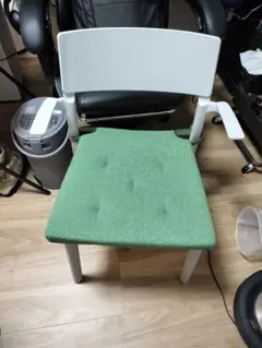 値下げました、IKEA ヤニンゲ 3脚 廃盤 スタッキングチェア　レトロポップ 値下げました、IKEA ヤニンゲ 3脚 廃盤 スタッキングチェア