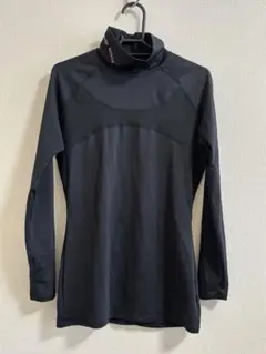 under armour ブラック 長袖ラッシュガード