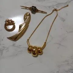 ゴールドアクセ四点