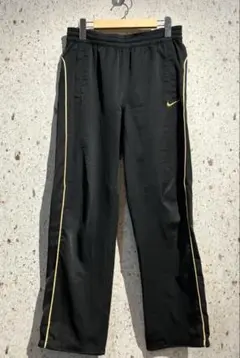 NIKE トラックパンツ　ナイキ　ブラック