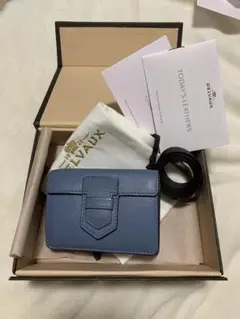 デルヴォー ミニ財布