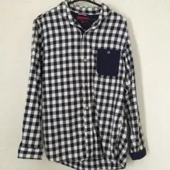 チェックシャツ