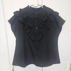 MUMU&CO しまむら フリル付き黒半袖ブラウス