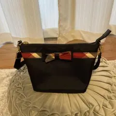 ブルーレーベルリボン付きショルダーバッグ 黒