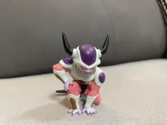 フリーザ フィギュア しゃがみポーズ