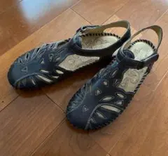 エスタシオン　サンダル