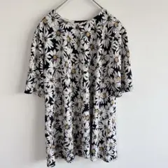 4968【美品】デイジー花柄総柄半袖トップス　ストレッチプルオーバーカットソー