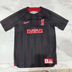 【未使用】レブロンxリバプール NIKEダウンジャケット 黒 Lサイズ 完売品 NIKE公式】レブロン x リバプール FC メンズ ナイキ Therma-FIT