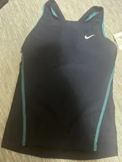NIKE 上下セットの上のみ　新品未使用　130センチ