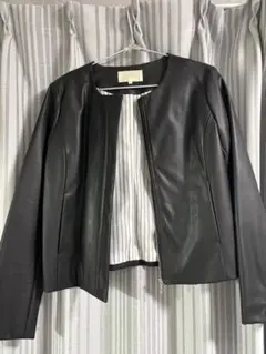 Item thumbnail for item 17bdeb9d-7a3a-4d31-b55e-56bf611a9352