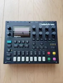 【美品】ELEKTRON DIGITONE 近代型FMシンセ 2021年製 ElektronのFMシンセシス グルーブボックスDigitoneⅡが発売開始