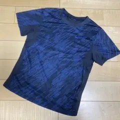 Nike ネイビー Tシャツ 130〜135