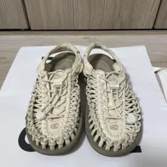 KEEN UNEEK