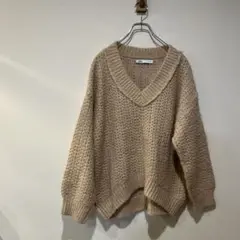 ZARA ベージュ Vネック ニット　綺麗め　ザラ