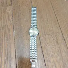 シルバー ステンレススチール ゴールド文字盤 時計