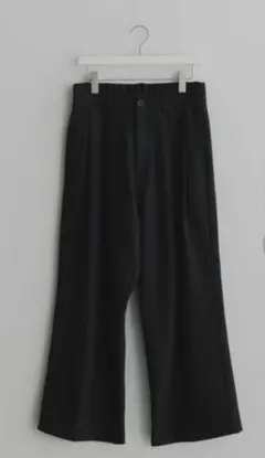ルーズシャークスキンアウトタックワイドパンツ