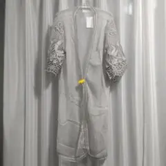 未使用★薄グレー 刺繍入り ロング　シースルー　羽織もの　上品