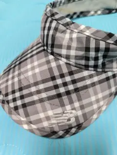 New Balance チェック柄バイザー
