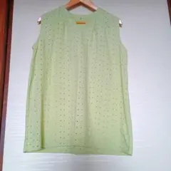 薄緑の刺繍入りノースリーブチュニック M　夏