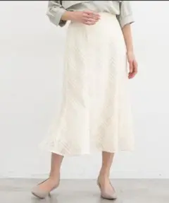 【新品タグ付き】シアーチェック　スカート　アイボリー