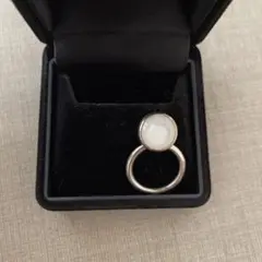 e.m. カボションストーンピアス