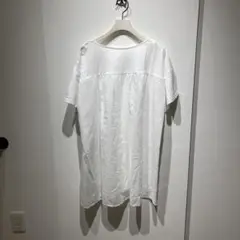 刺繍入りホワイト半袖シャツ