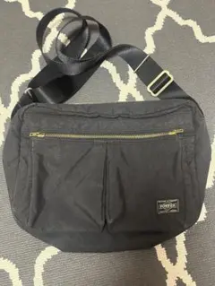 Item thumbnail for item 1af3b4ec-e43e-43e9-86cd-7340b2ea4f0d