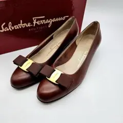 Salvatore Ferragamo ヴァラ パンプス　〈702-2〉