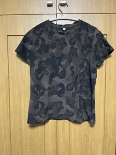 迷彩柄 クルーネックTシャツ ユニクロ