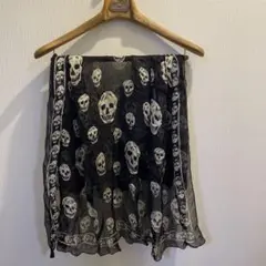ALEXANDER MCQUEEN 赤　バンダナ柄　ストール Alexander McQueen Black & Red Classic Skull Print Chiffon