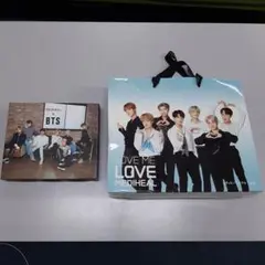 BTS 紙袋とエッセンスシートマスクの空箱