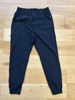 Nike ゴルフ 黒 ジョガーパンツ