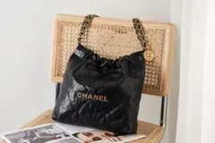 CHANEL ブラックレザー ショルダーバッグ