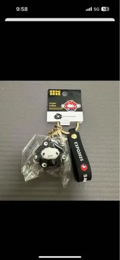 関西万博限定　サンリオ　黒ミャクミャクコラボ　シナモンロール