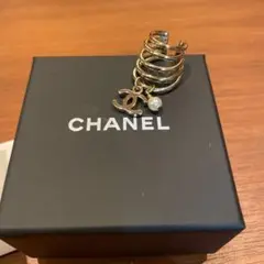 シャネル イヤーカフ 新品同様